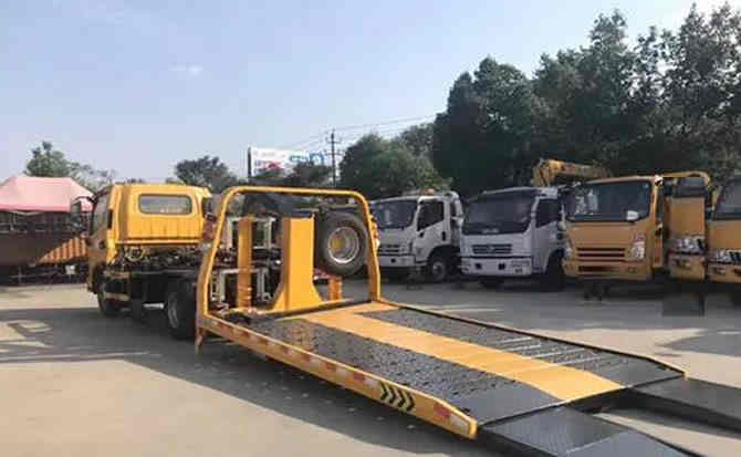 琼结汽车中途维修案例