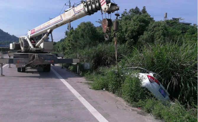 琼结重载吊车救援 琼结重载吊车救援